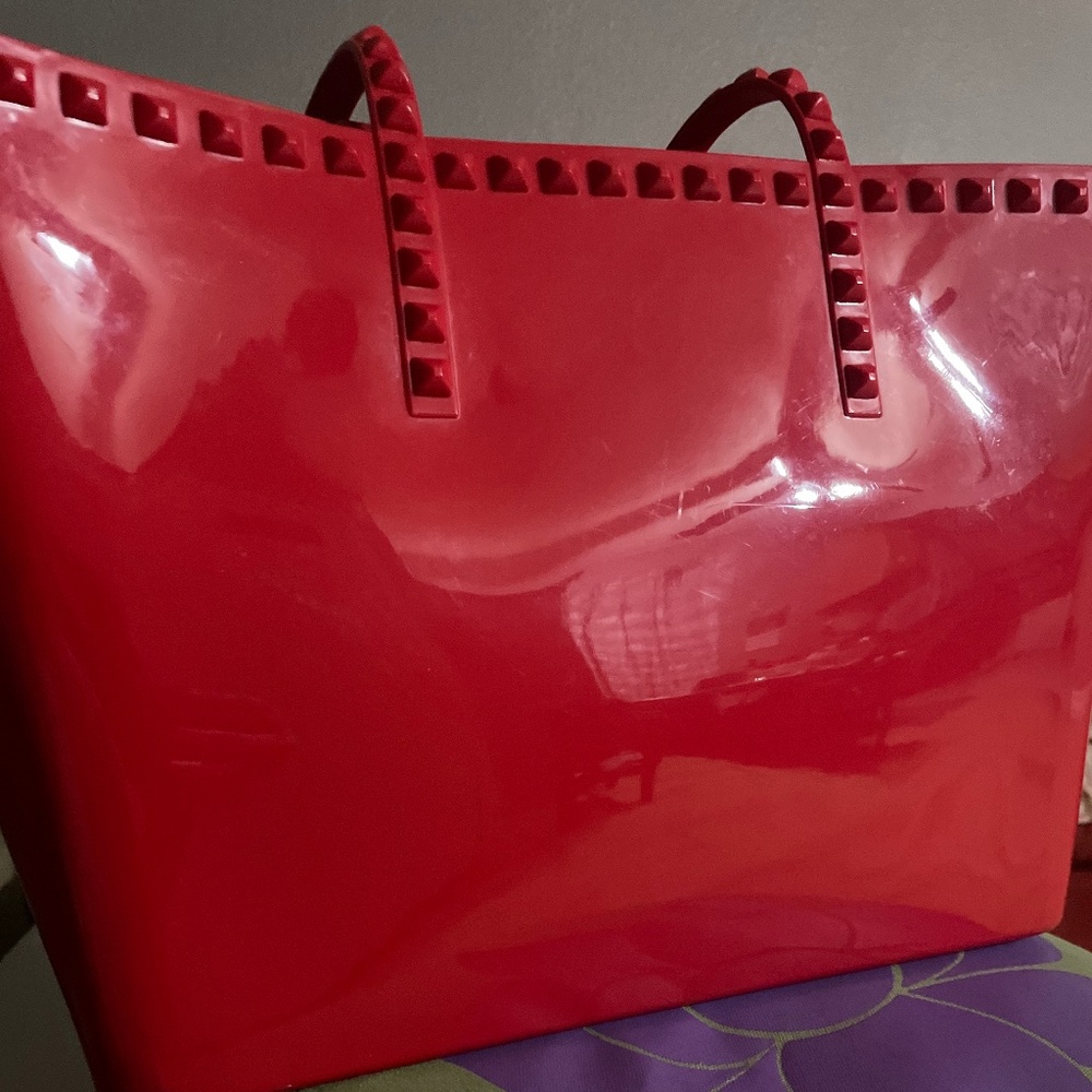 Carmen Sol Red Studded Tote – Bold Runway Style ❤️